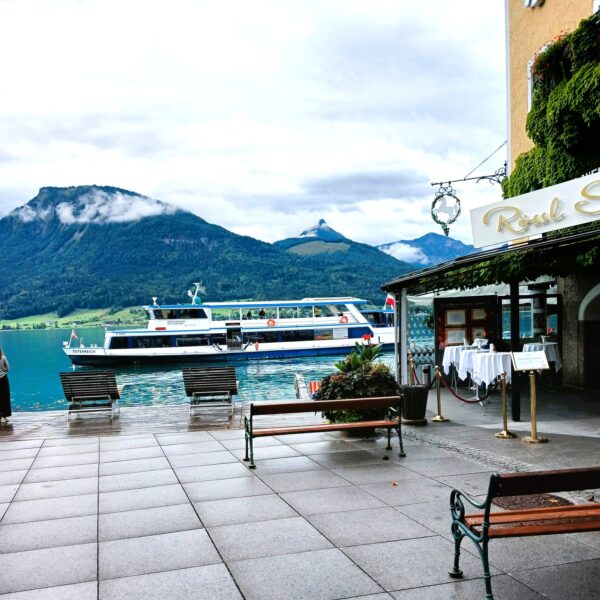 Wolfgangsee by boat